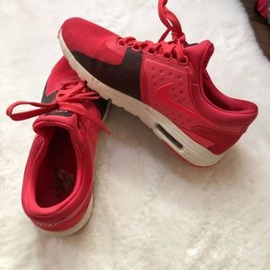 Nike air max’s size 8.5 women’s